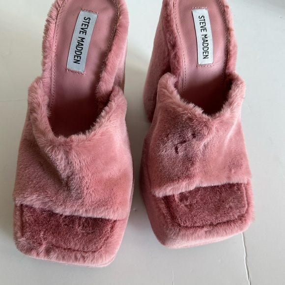 Brand New Steve Madden Trixie-F Pink Barbie Platforms Size 7. - Picture 4 of 15